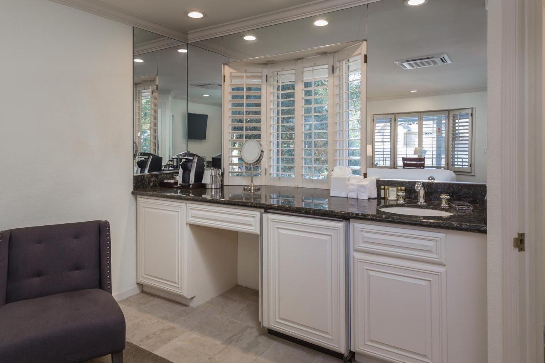 Saratoga Oaks Lodge Room photo