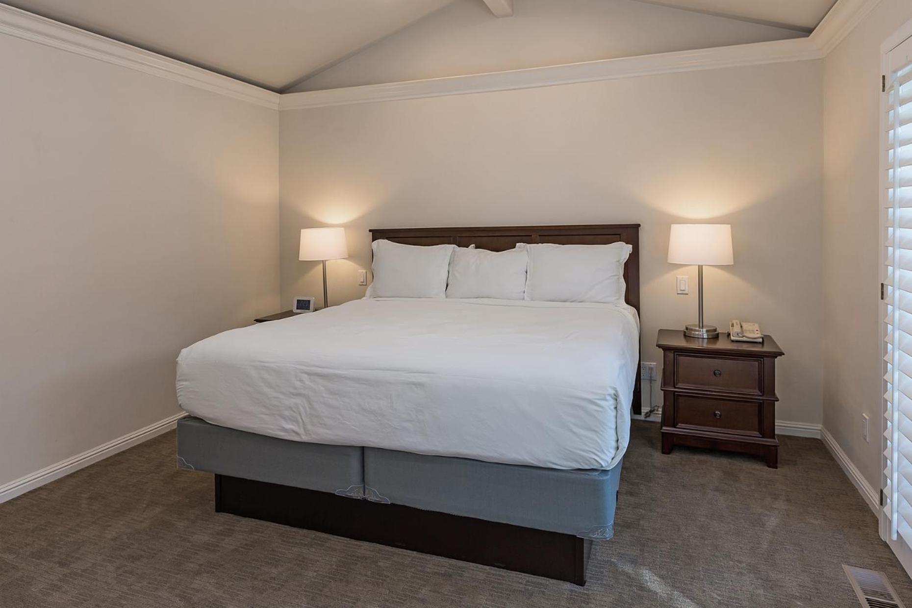 Saratoga Oaks Lodge Room photo